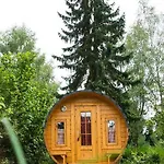 Campingfass Im Naturresort Weserinsel
